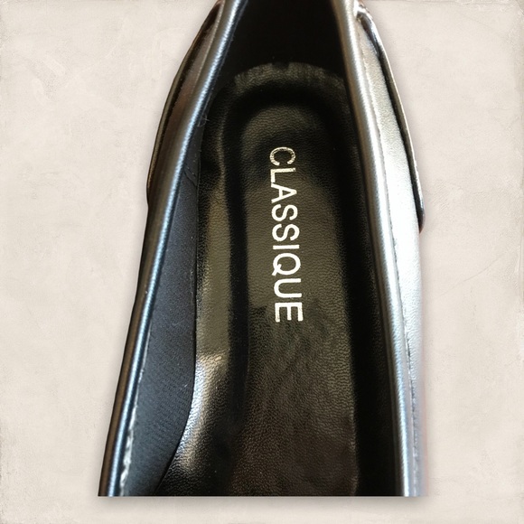 Classique loafers, size 6W - Picture 2 of 6